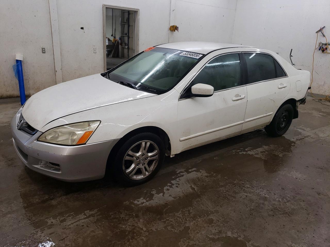 Salvage Honda Accord Image