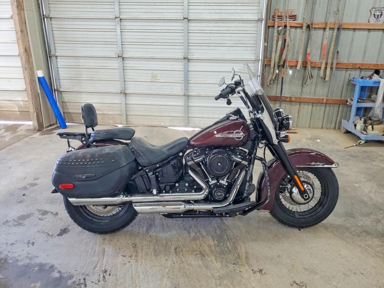 Salvage Harley-Davidson Fl Image