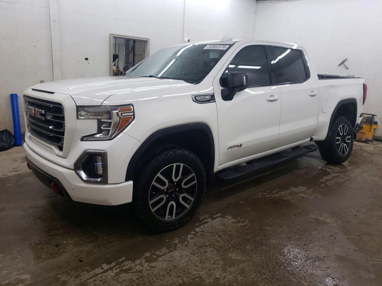 Salvage GMC Sierra Image