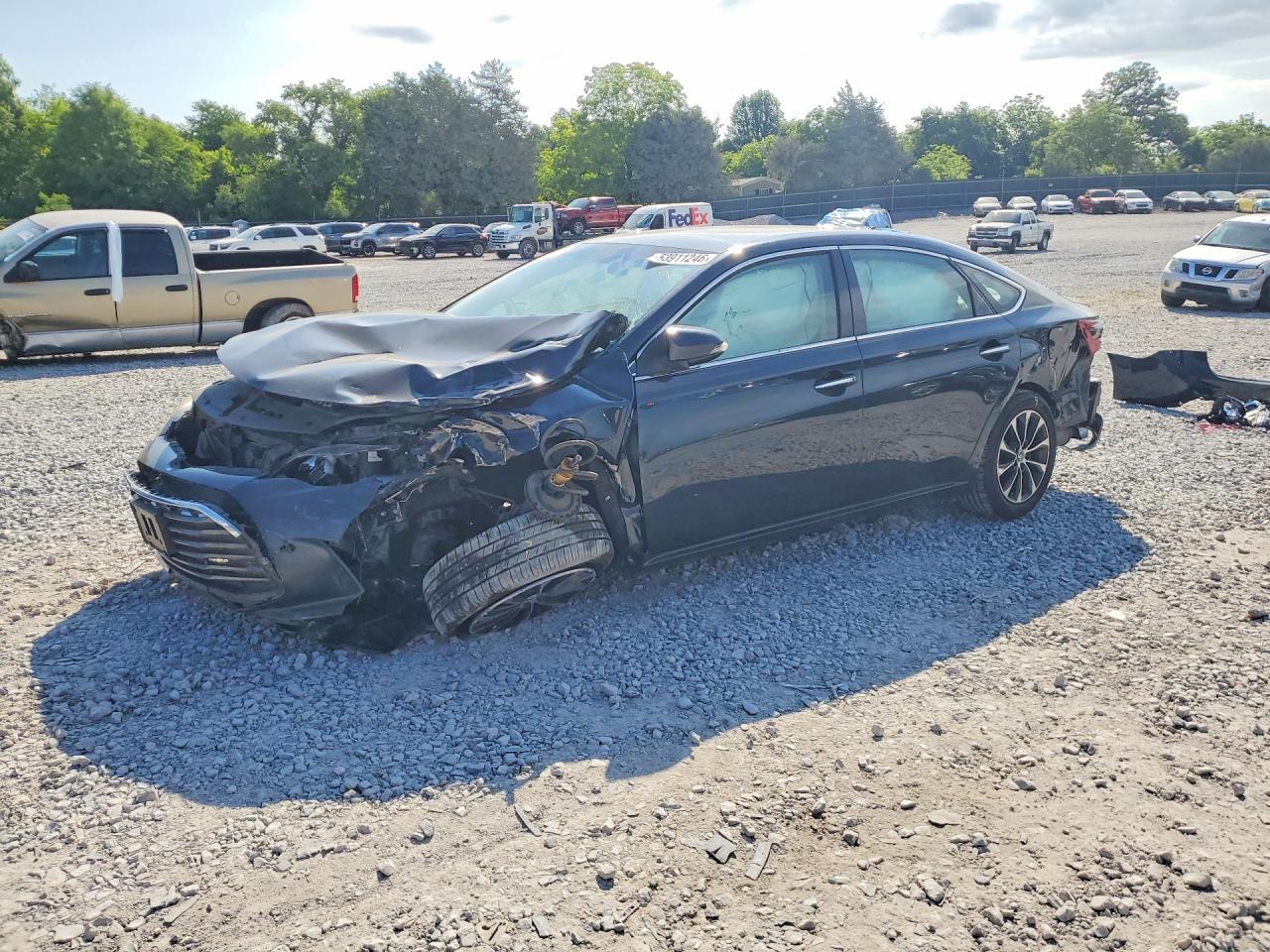 Salvage Toyota Avalon Image