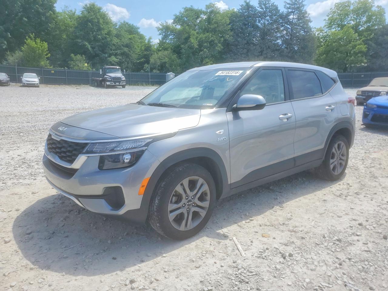 Salvage Kia Seltos Image
