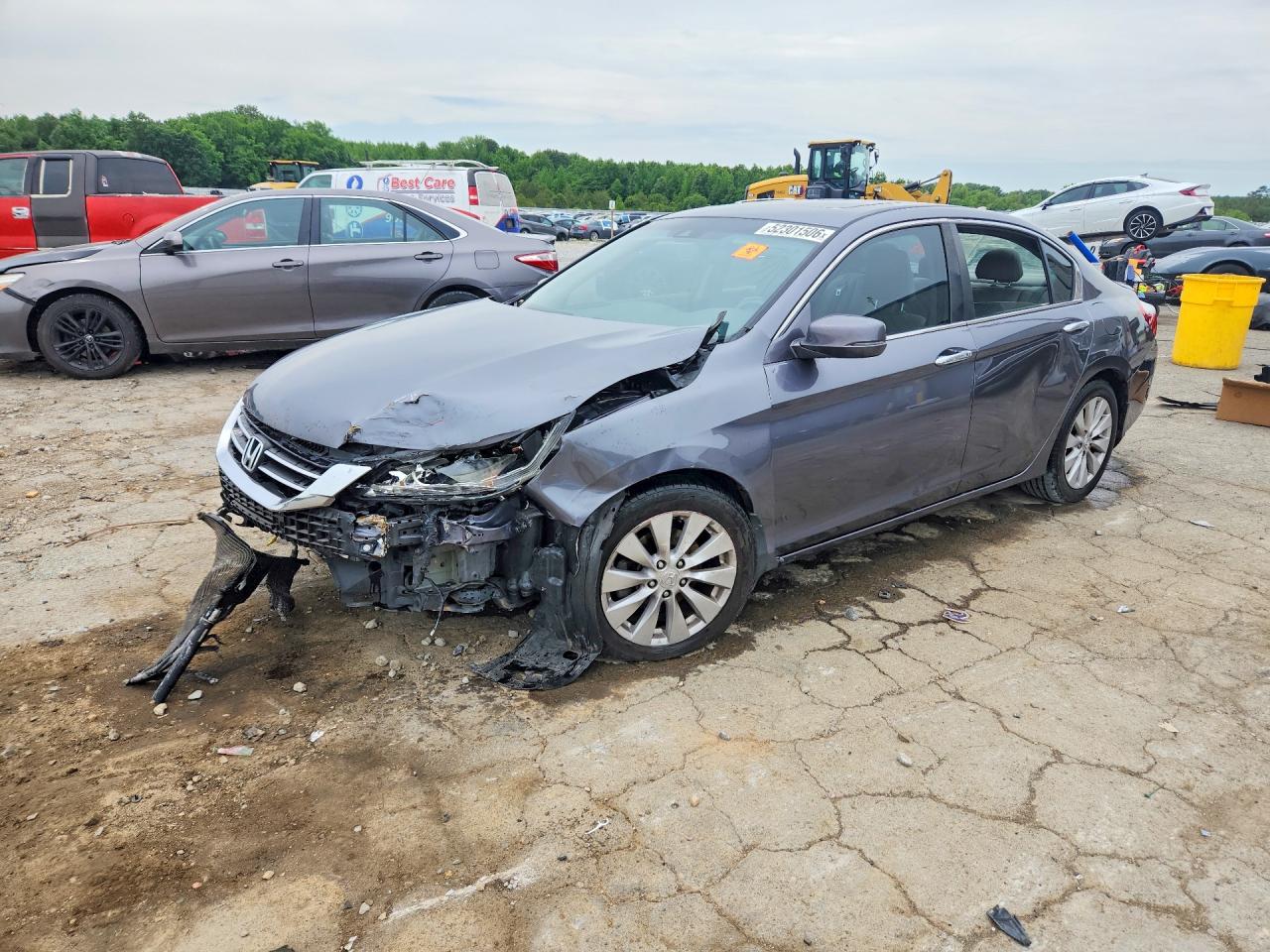 Salvage Honda Accord Image