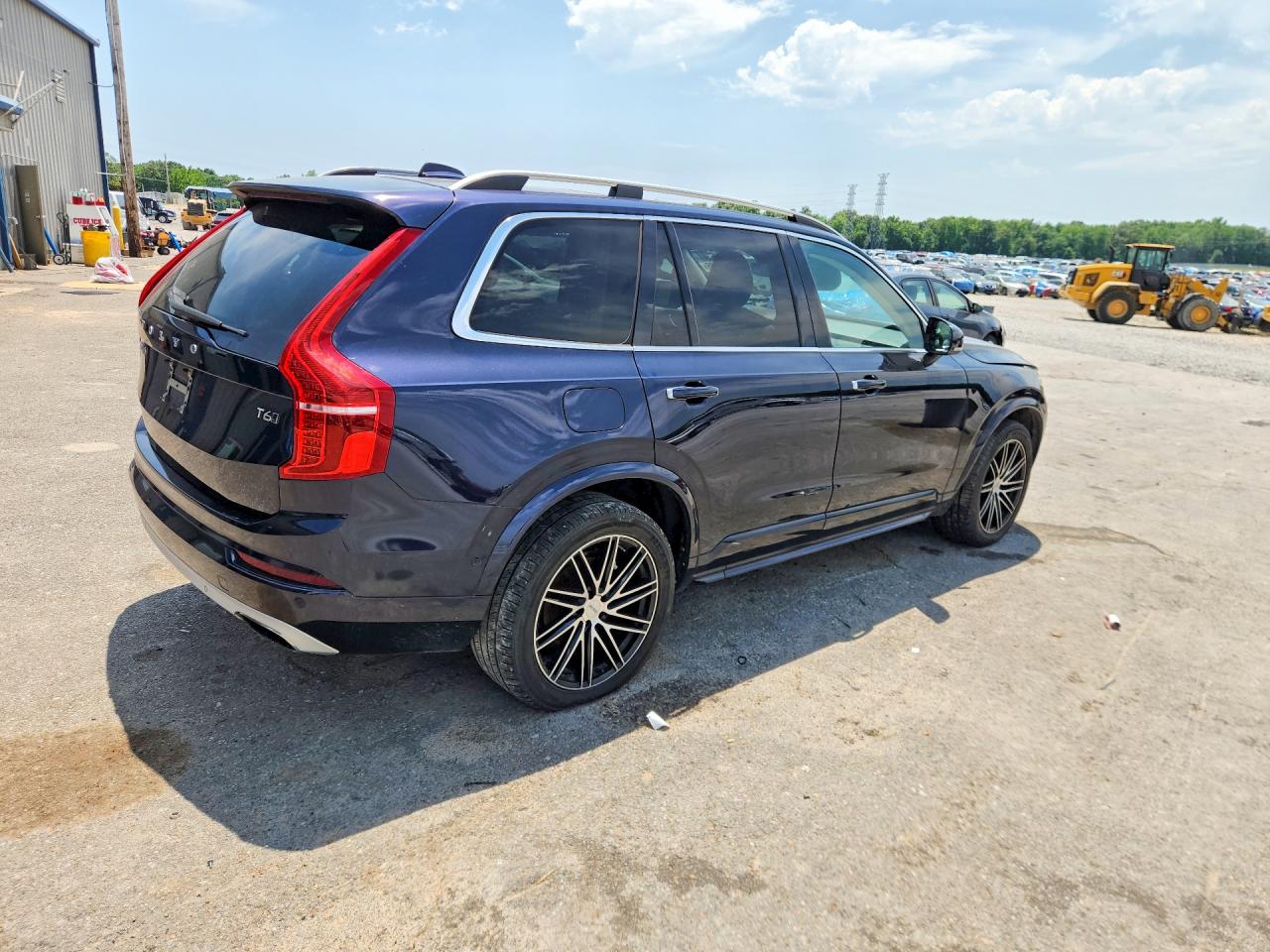 Volvo XC90 T6