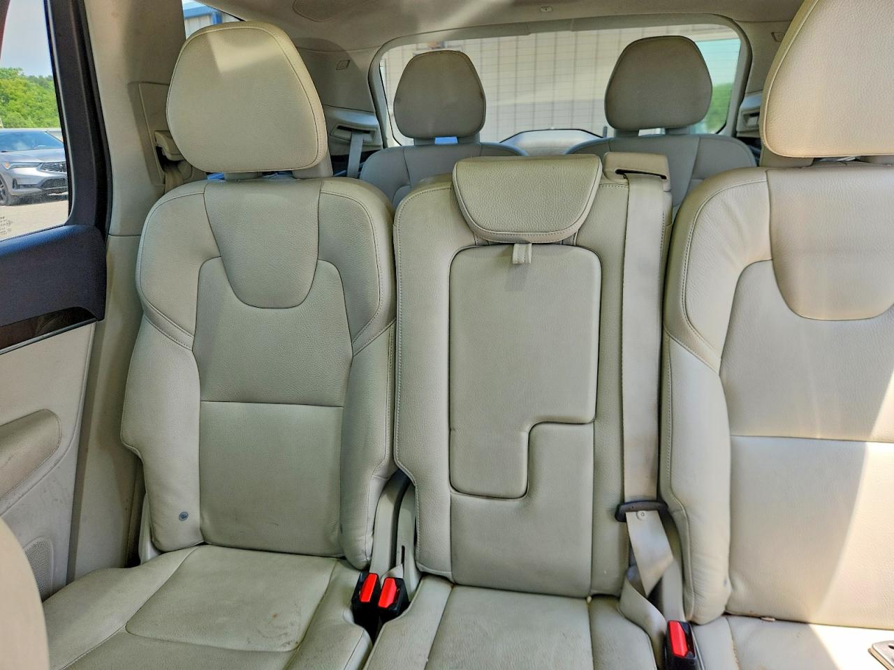 Volvo XC90 T6