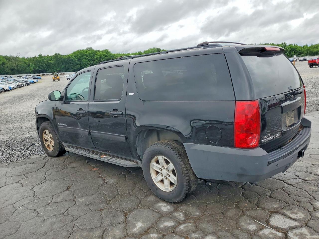GMC Yukon C1500 Slt