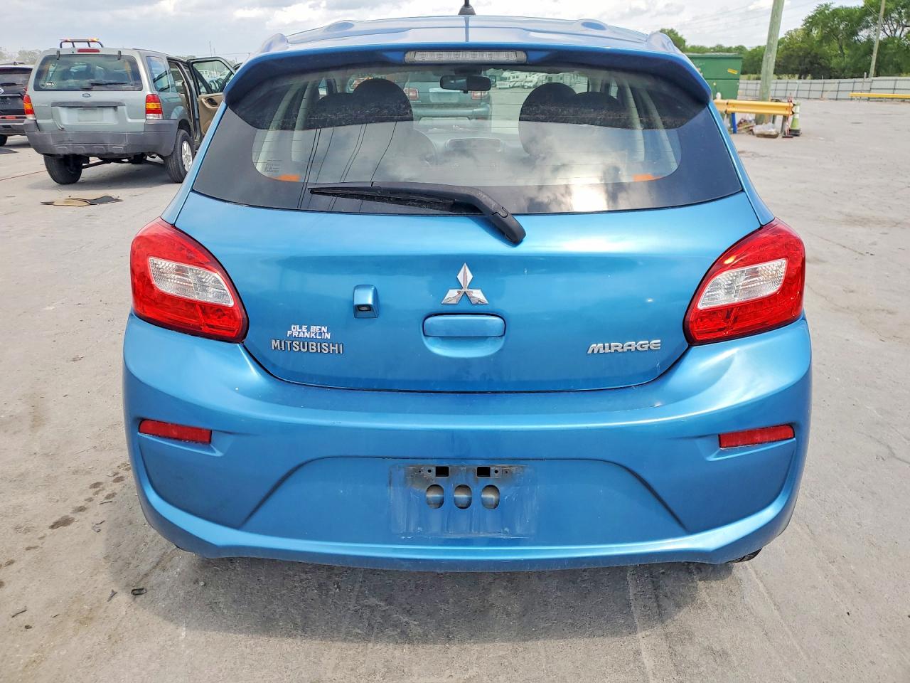 Mitsubishi Mirage Es
