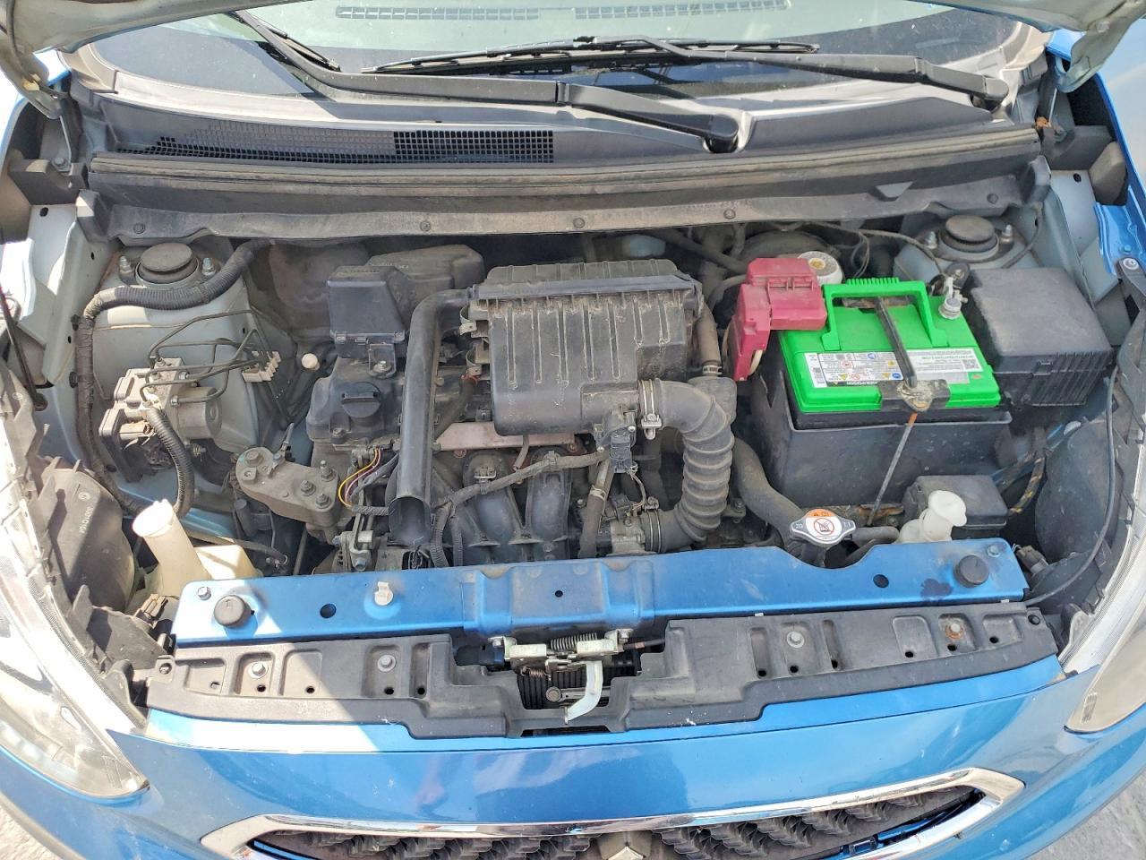 Mitsubishi Mirage Es