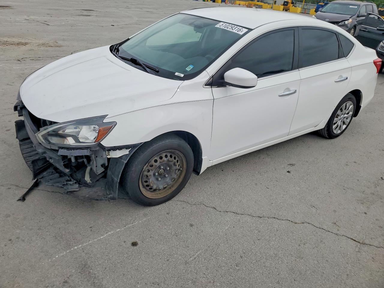 Salvage Nissan Sentra Image