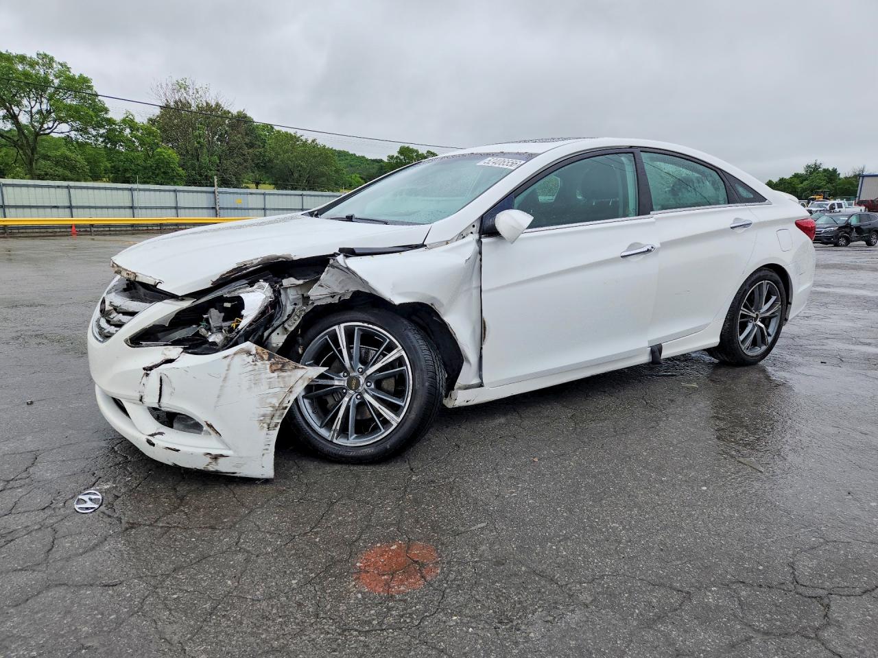 Salvage Hyundai SONATA Image
