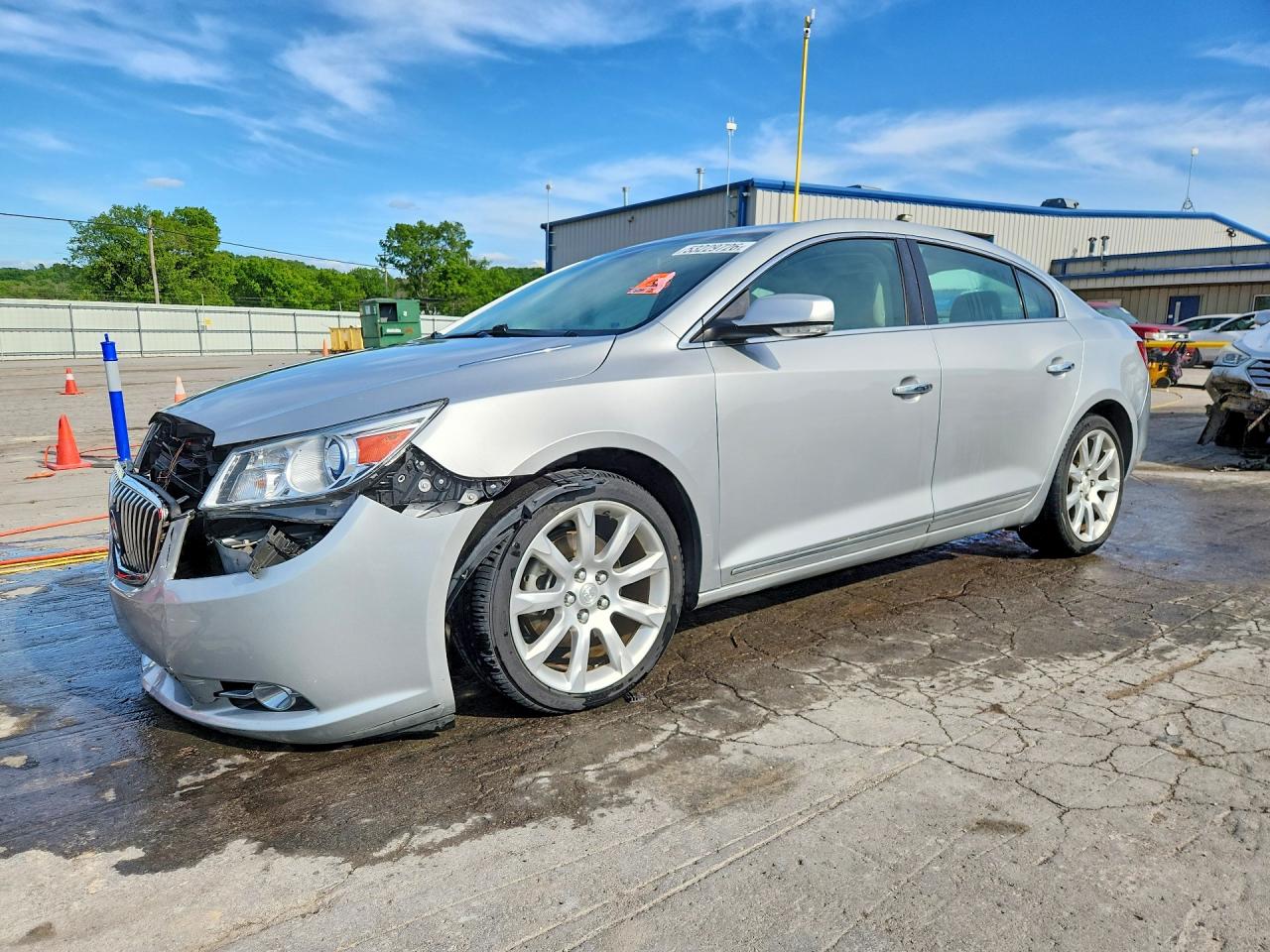 Salvage Buick LaCrosse Image