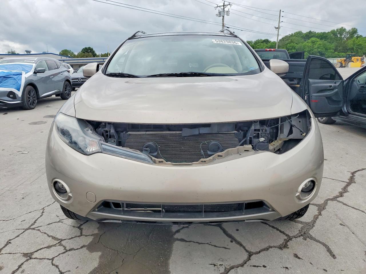 Nissan Murano S