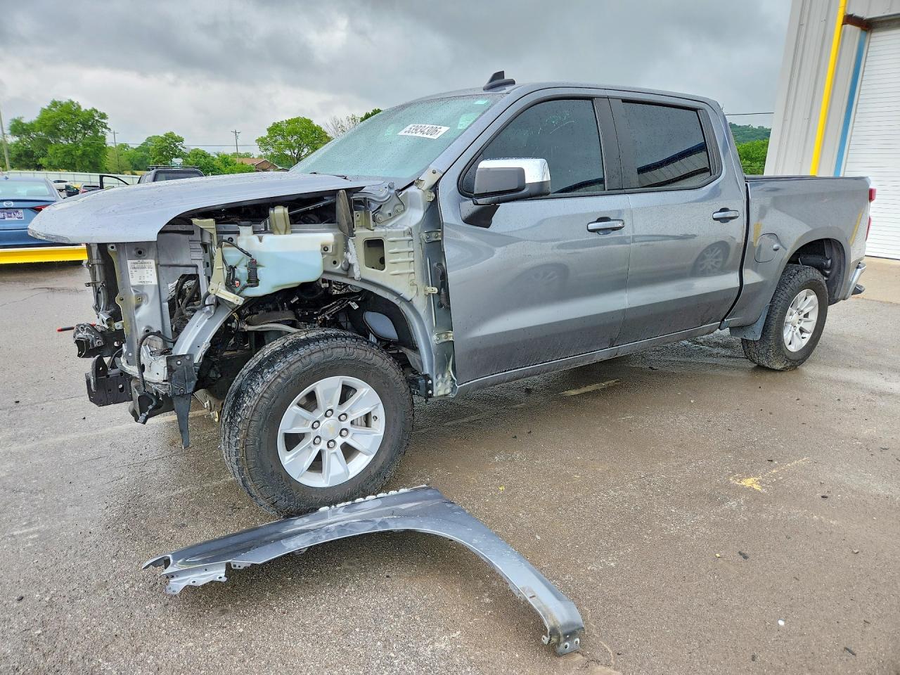 Salvage Chevrolet Silverado Image
