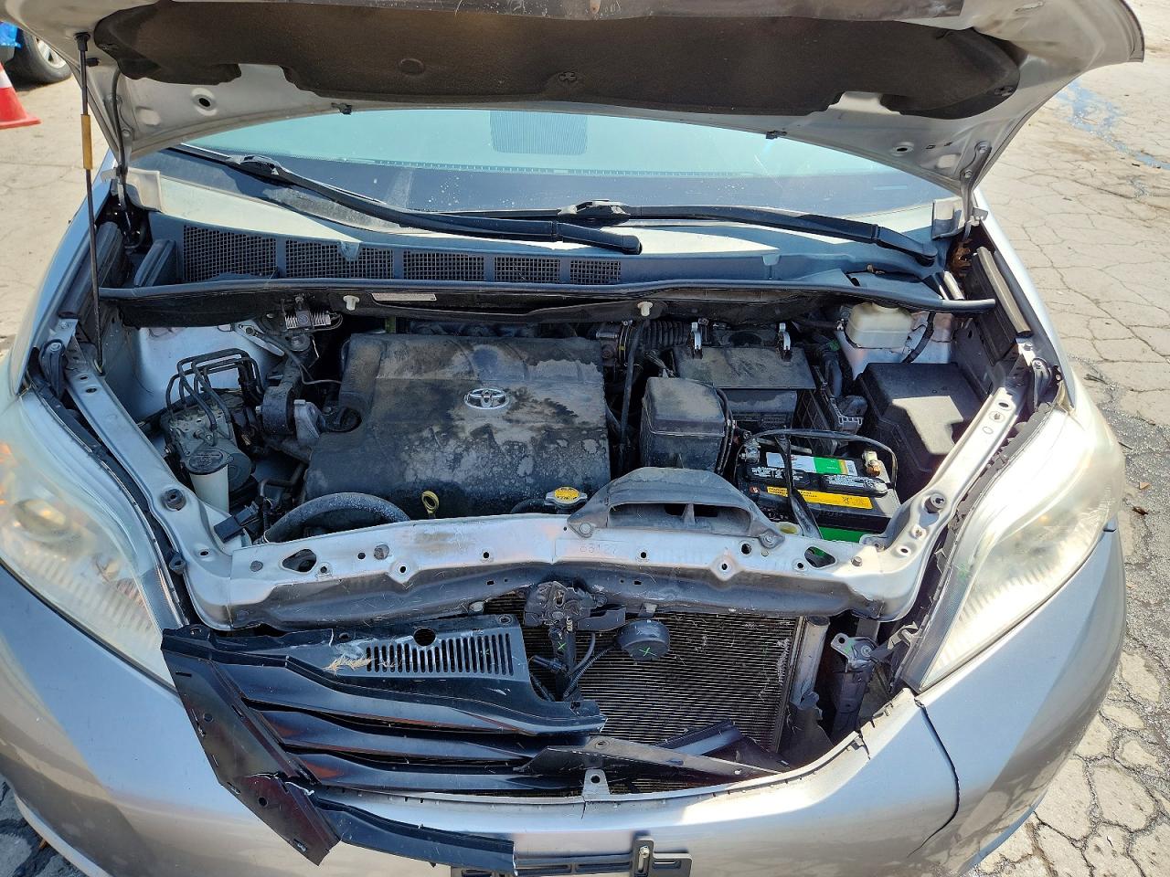 Toyota Sienna Le