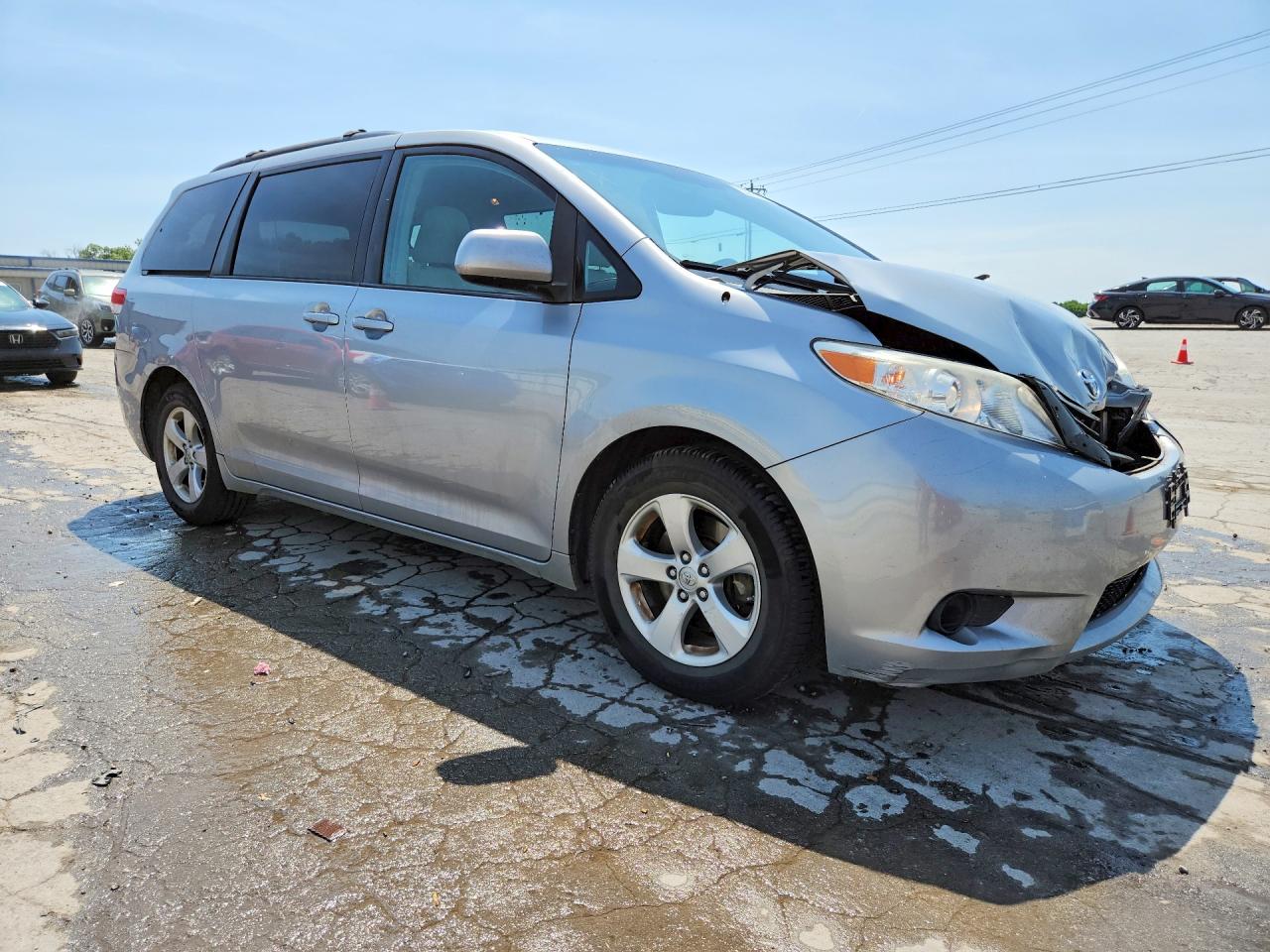 Toyota Sienna Le