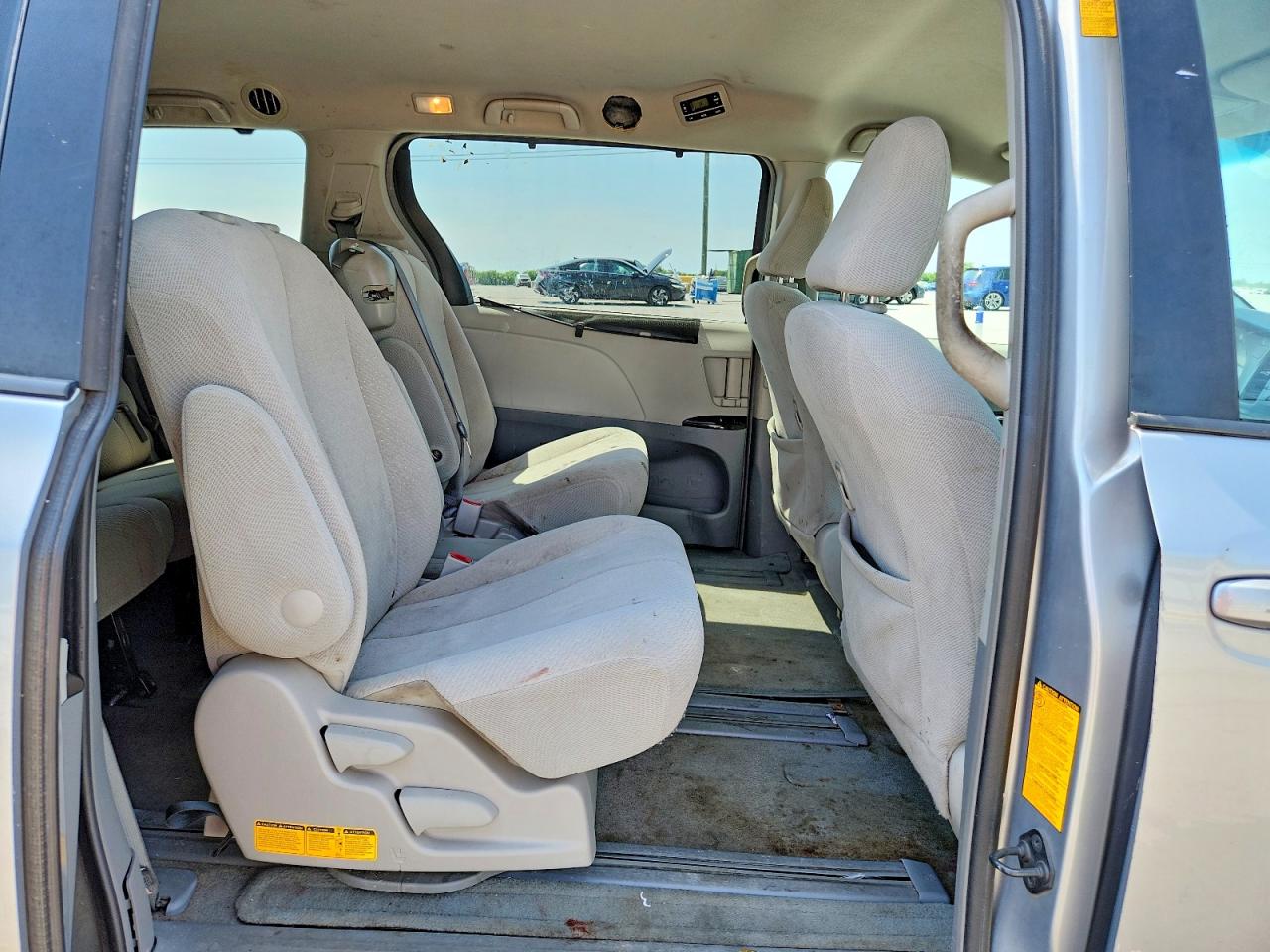 Toyota Sienna Le