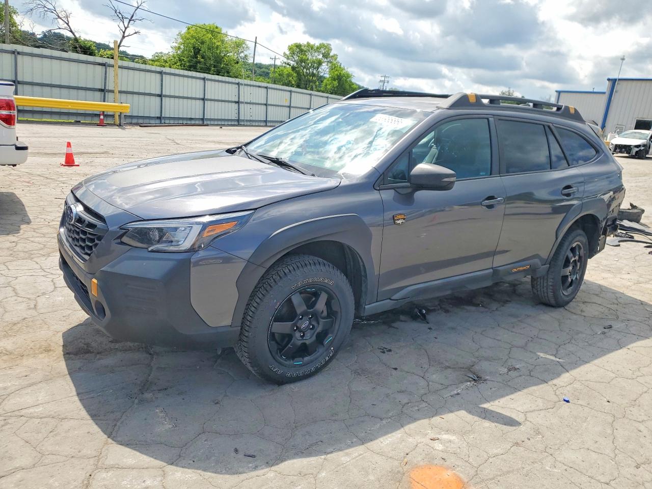 Salvage Subaru Outback Image