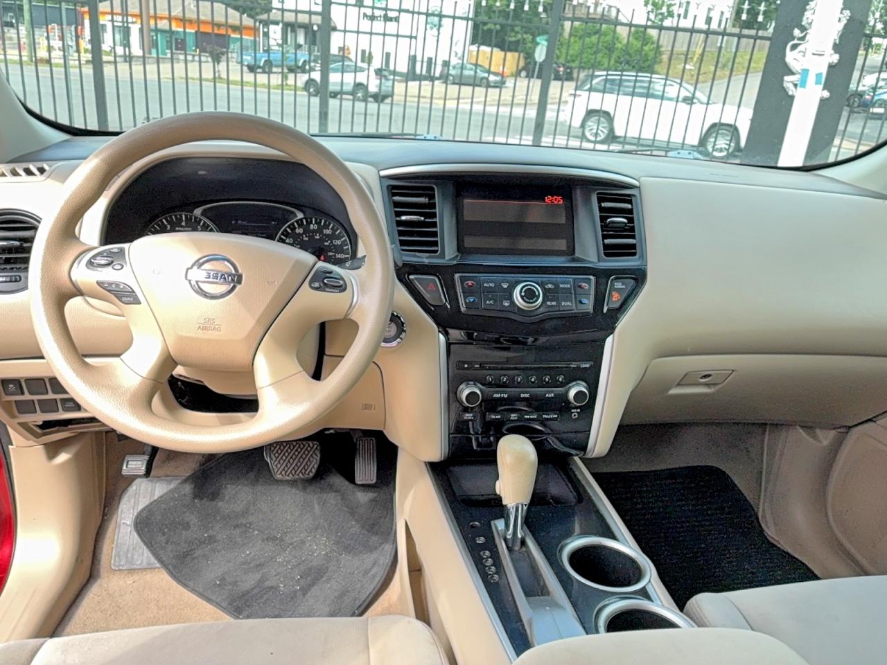 Nissan Pathfinder S