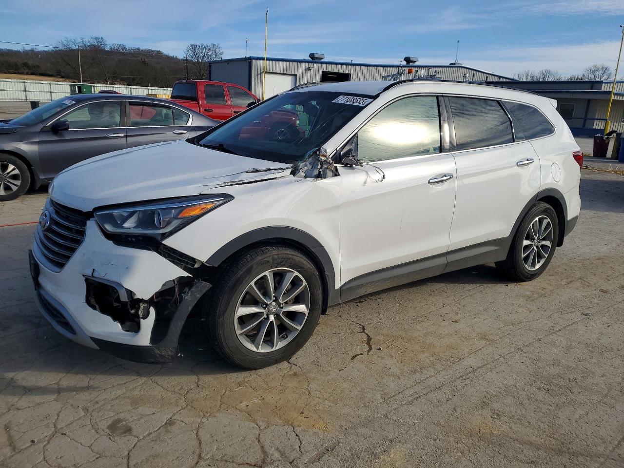 Salvage Hyundai SANTA FE Image