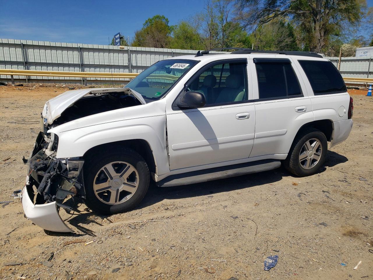 Salvage Chevrolet Trailblaze Image