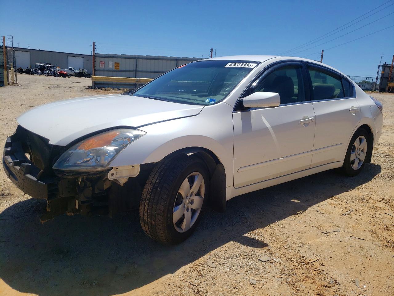 Salvage Nissan Altima Image
