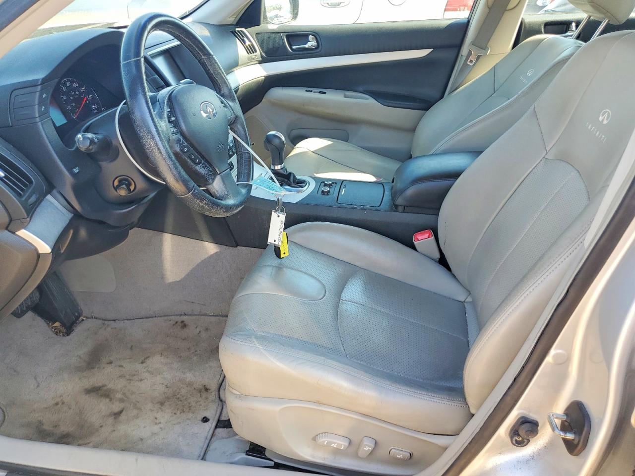 INFINITI G37 Base