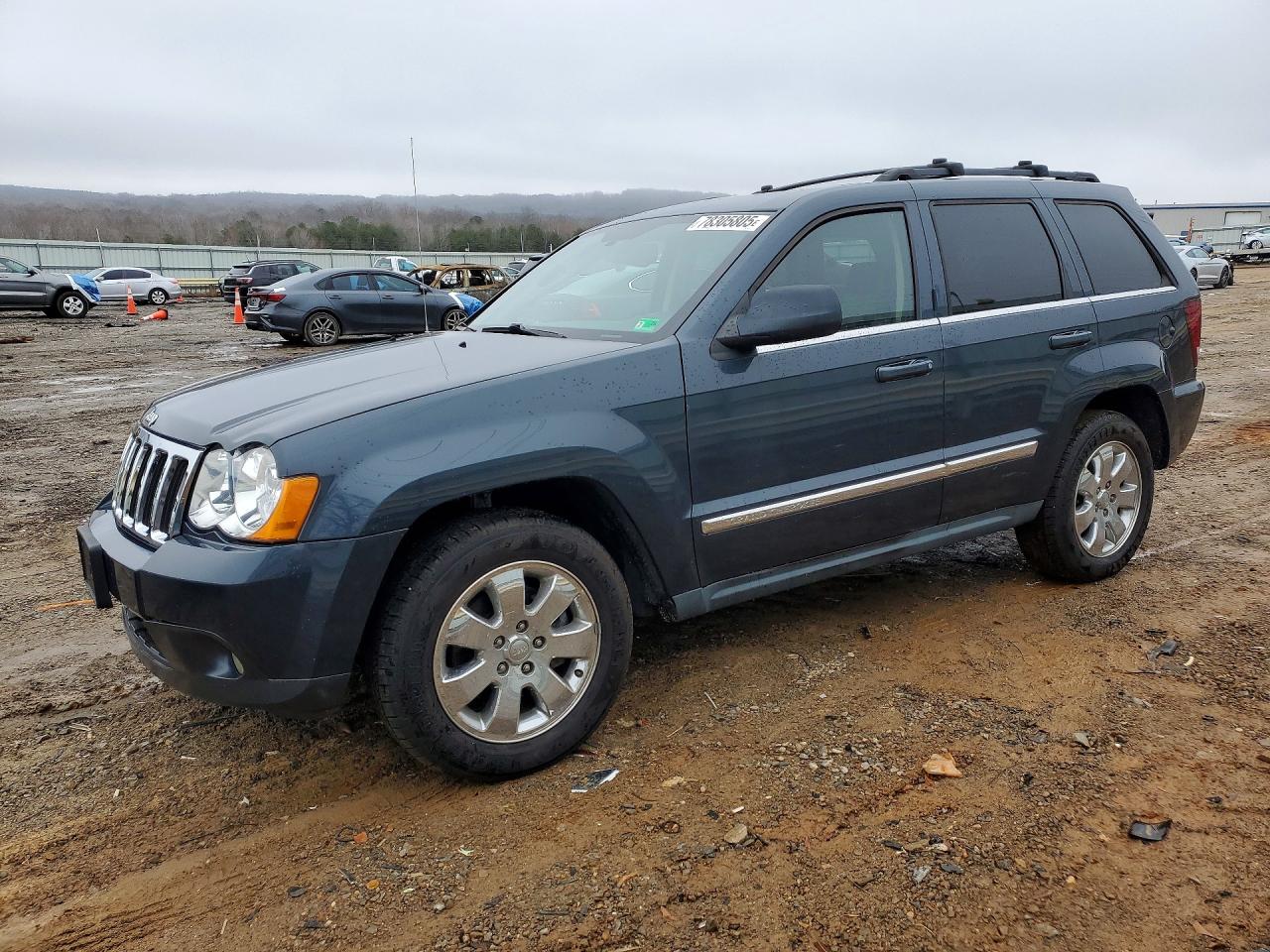 Salvage Jeep Grand Cherokee Image