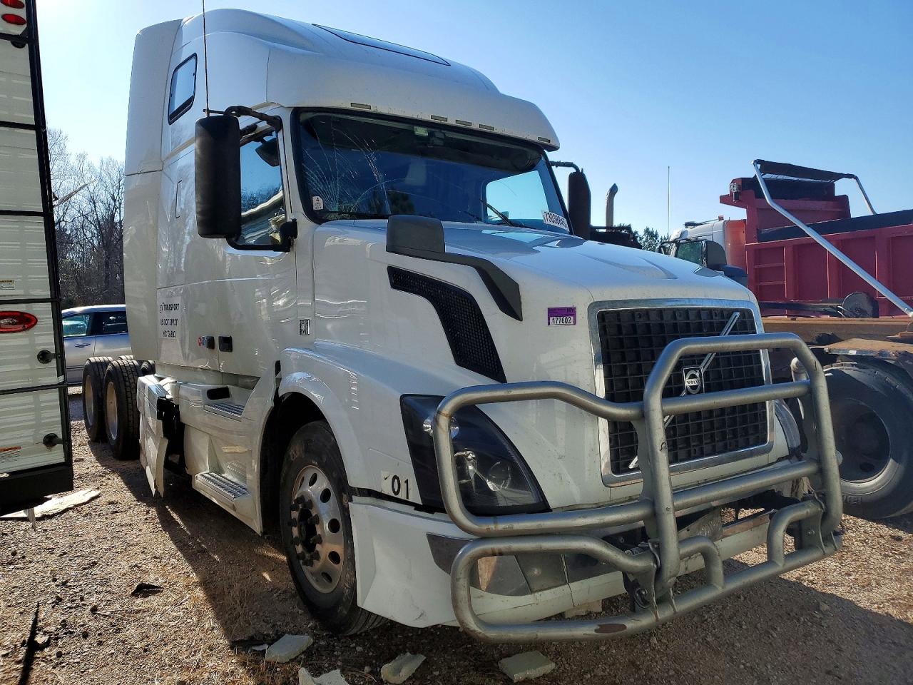 Salvage Volvo Vn Image