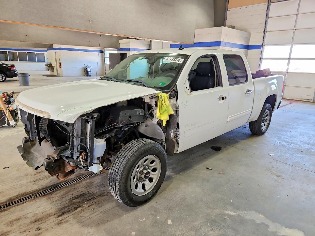 Salvage GMC Sierra Image
