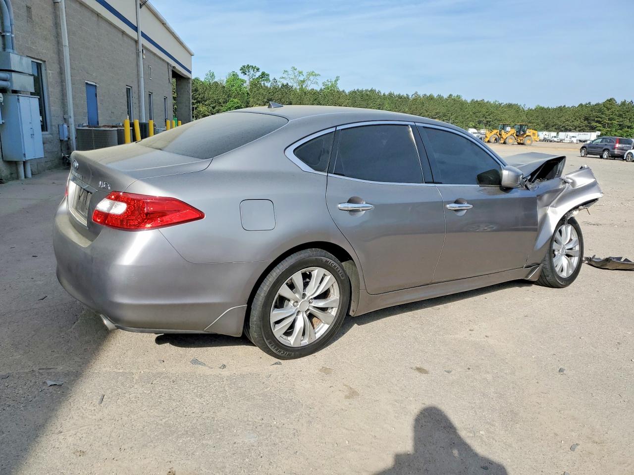 INFINITI M37 X