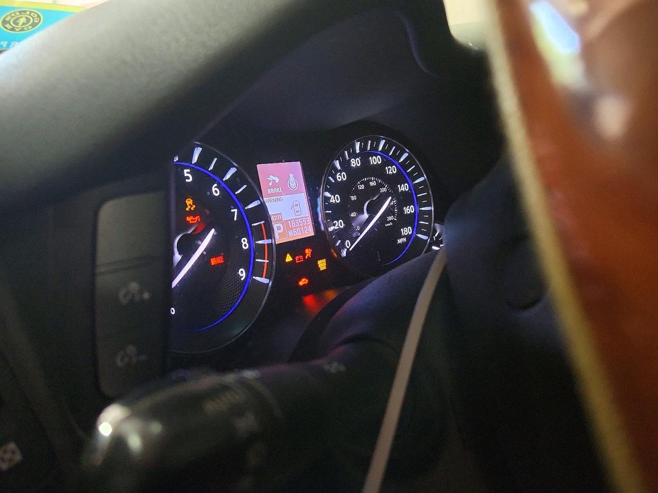 INFINITI M37 X