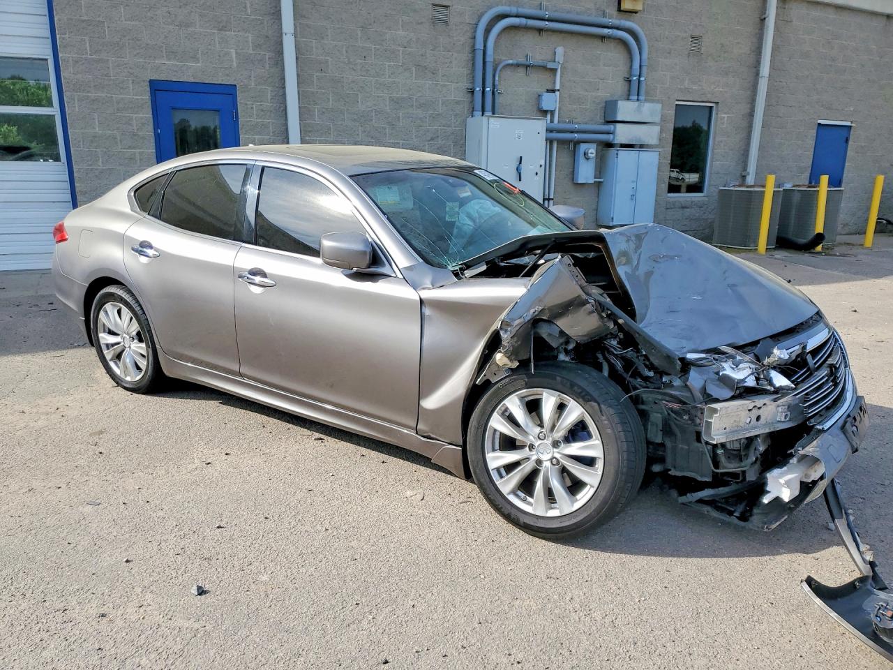 INFINITI M37 X