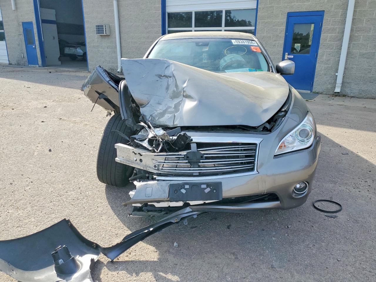 INFINITI M37 X