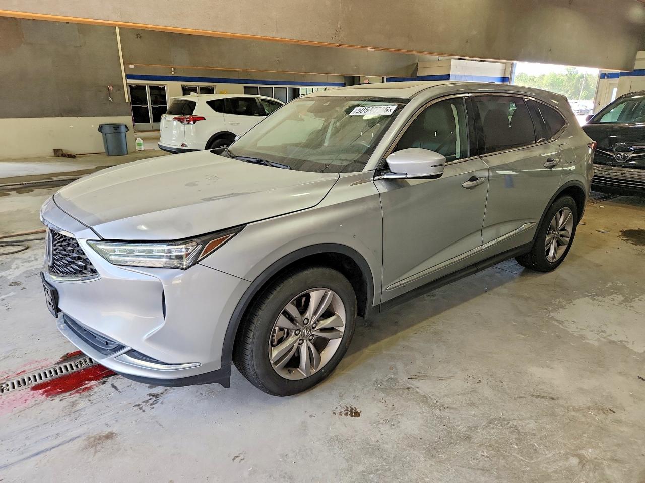 Salvage Acura MDX Image