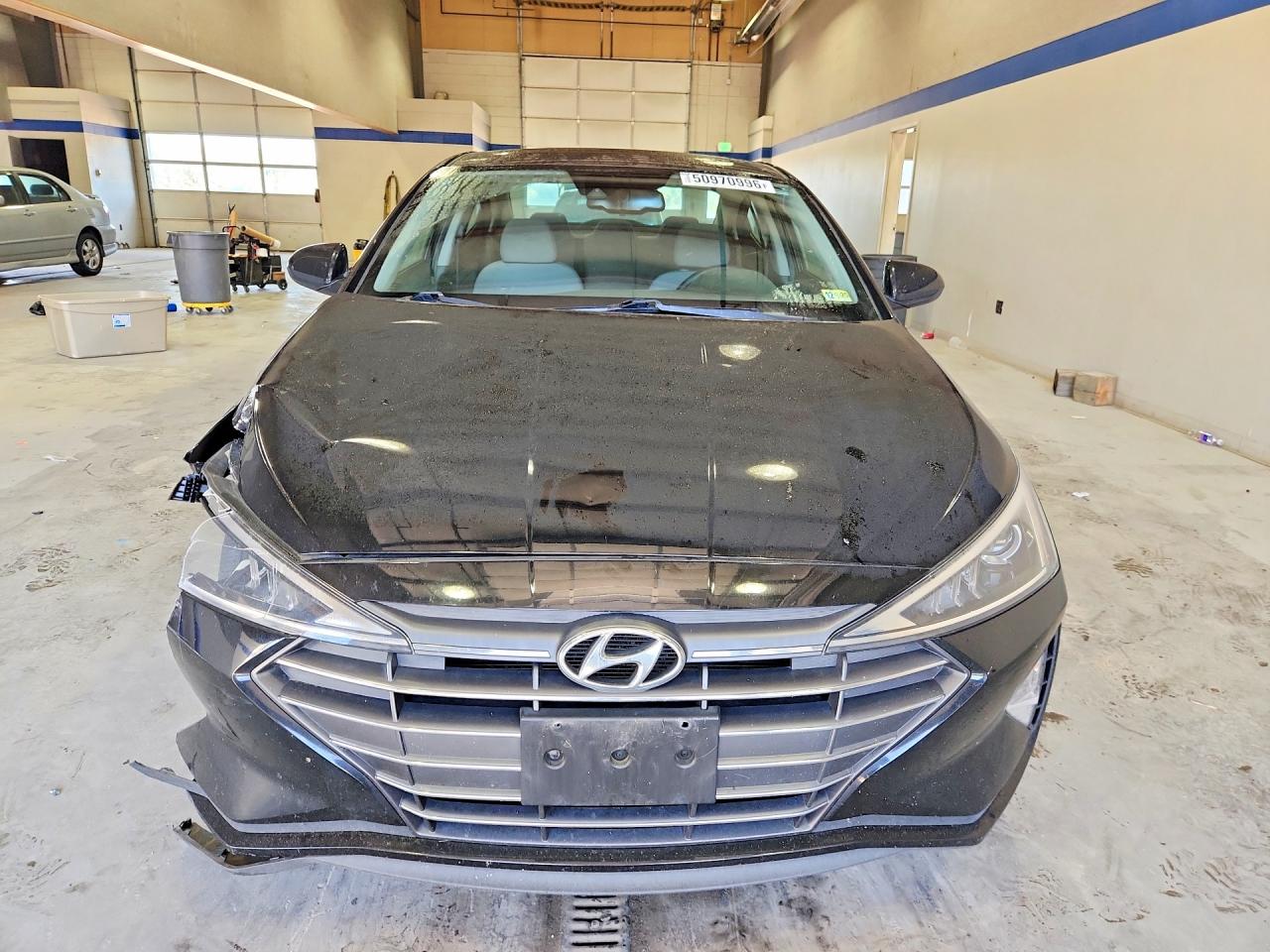 Hyundai ELANTRA Value Edition