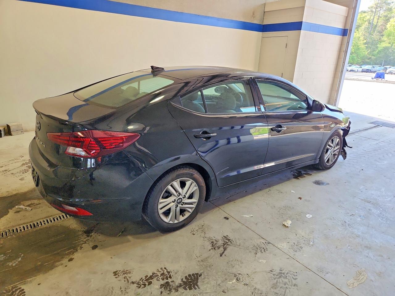 Hyundai ELANTRA Value Edition