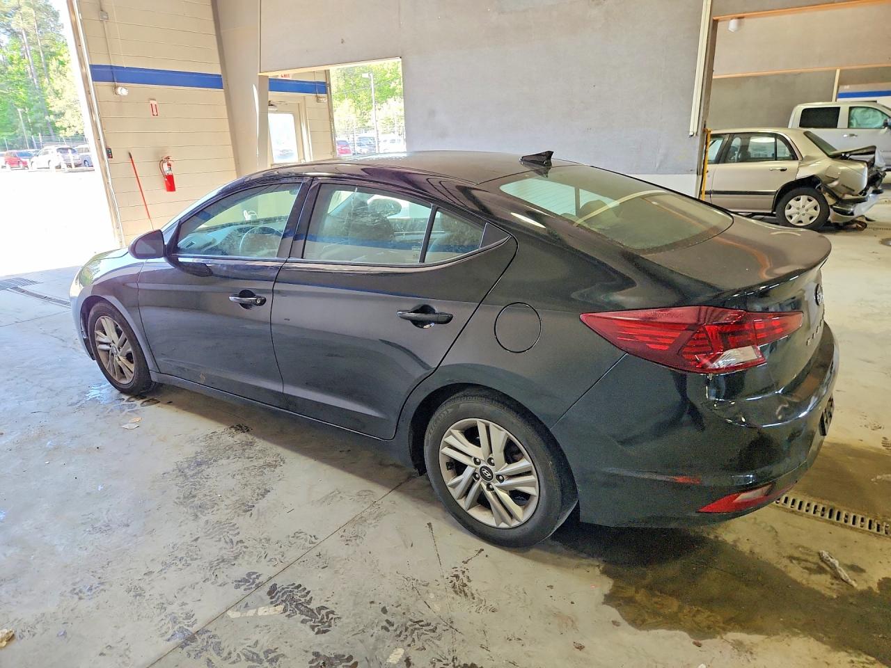 Hyundai ELANTRA Value Edition