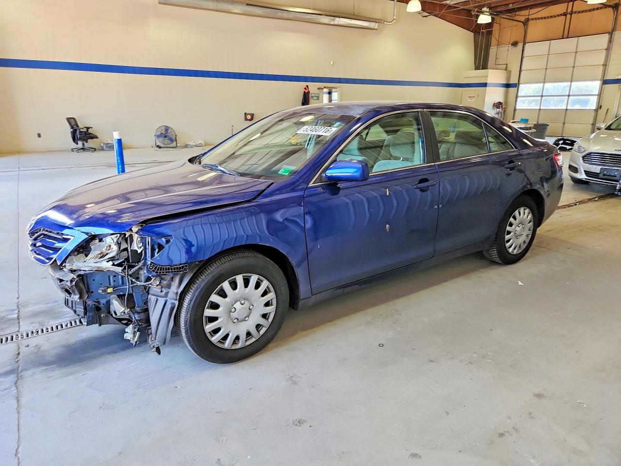 Salvage Toyota Camry Image