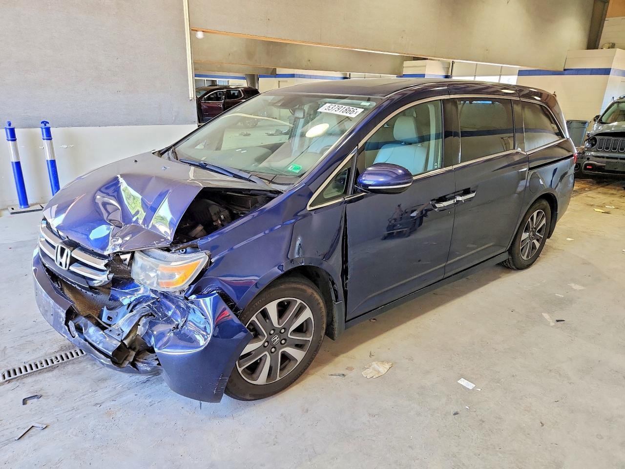 Salvage Honda Odyssey Image