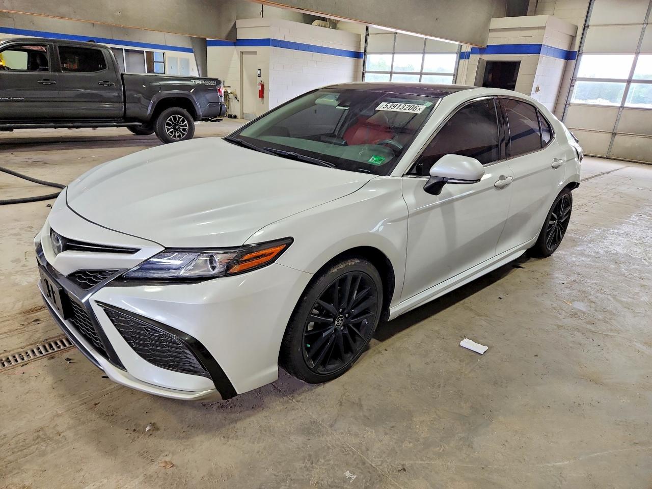 Salvage Toyota Camry Image