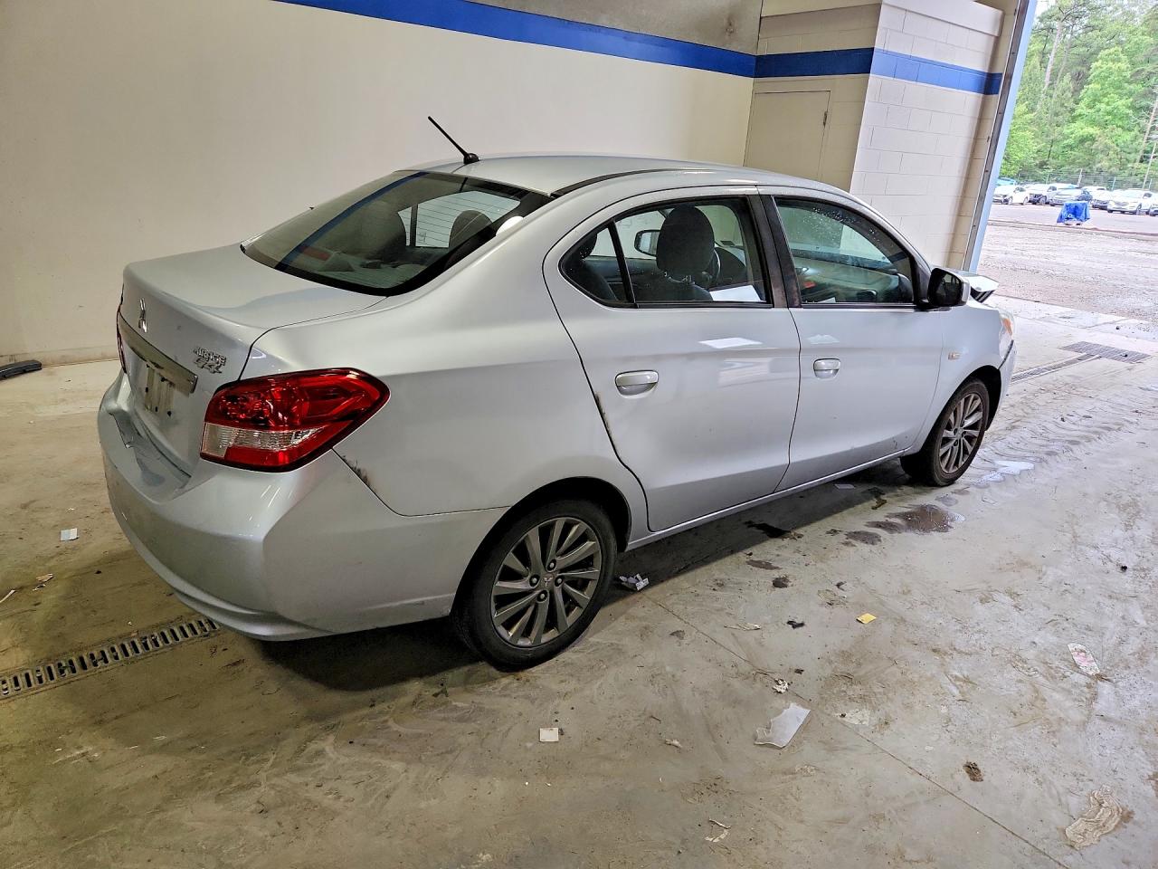 Mitsubishi Mirage G4 Es