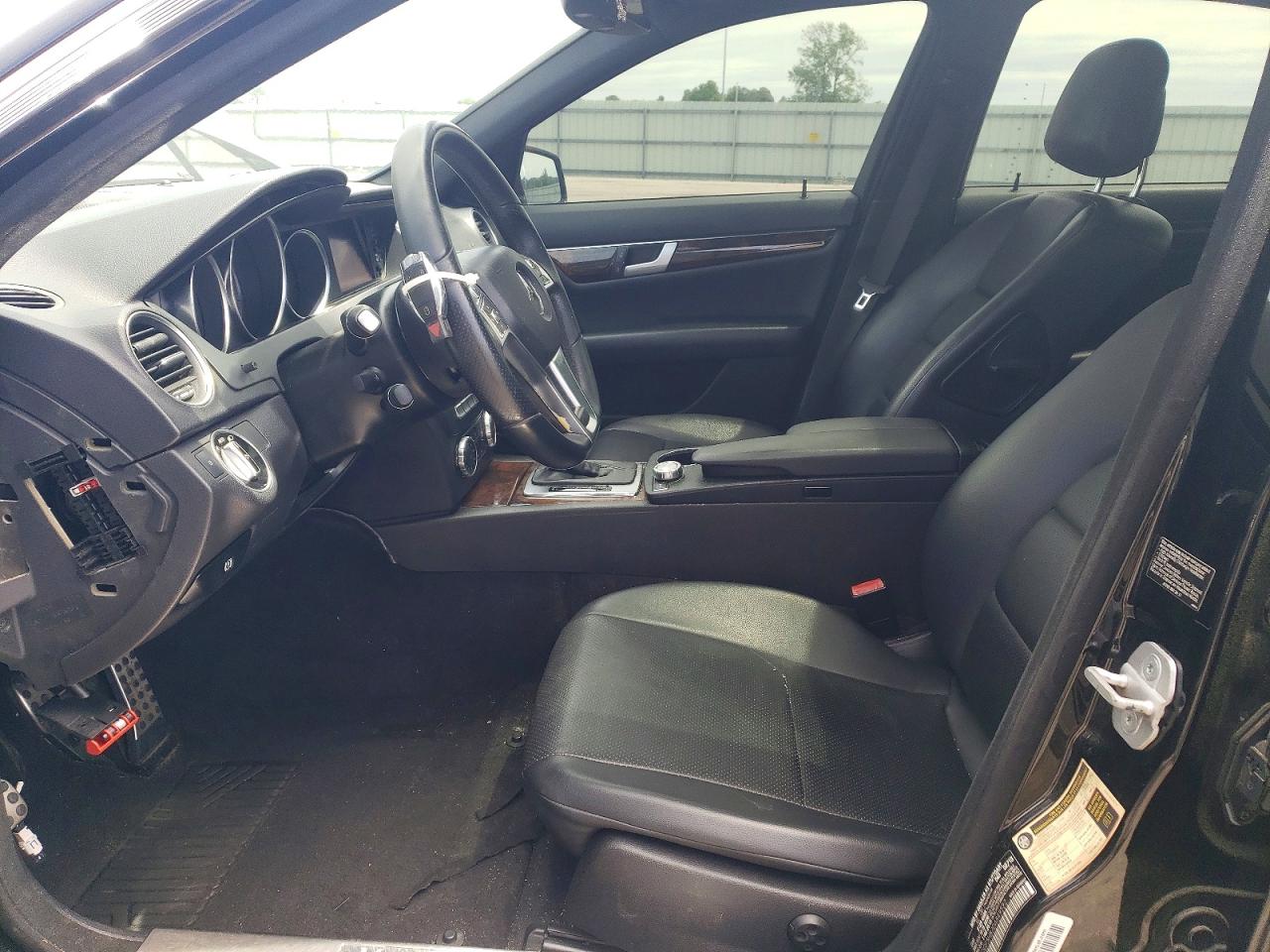 Mercedes-Benz C-Class 350