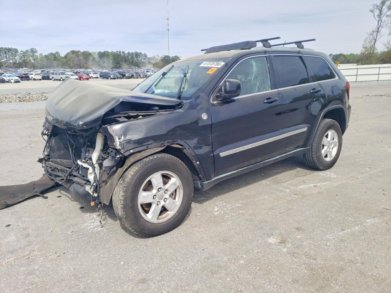 Salvage Jeep Grand Cherokee Image