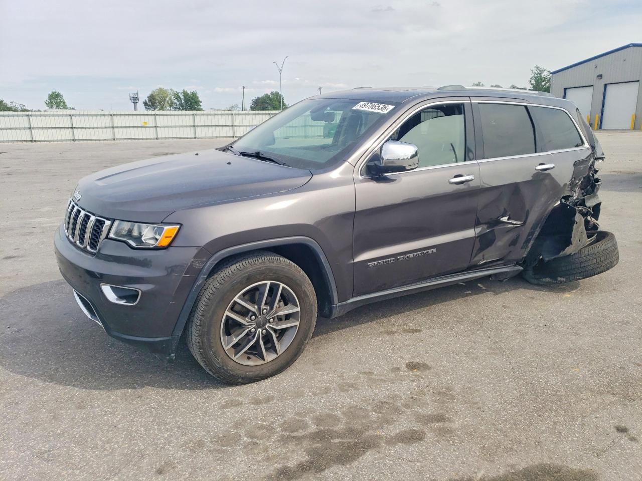 Salvage Jeep Grand Cherokee Image