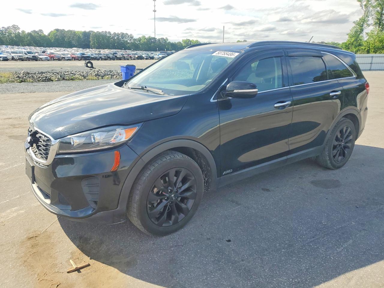 Salvage Kia Sorento Image