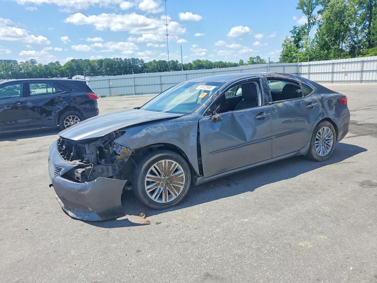 Salvage Lexus Es Image