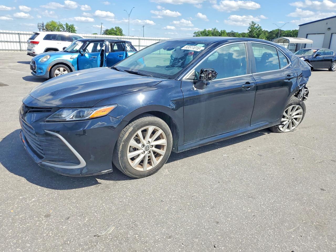 Salvage Toyota Camry Image