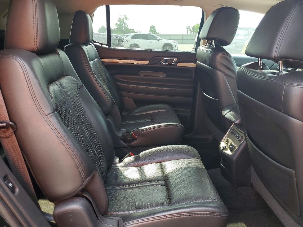 Lincoln MKT