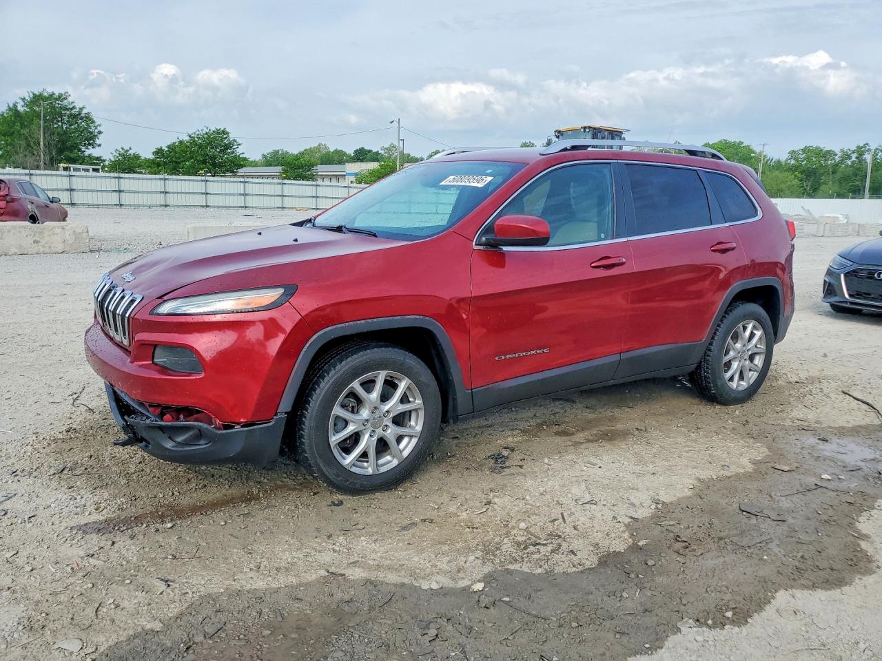 Salvage Jeep Cherokee Image