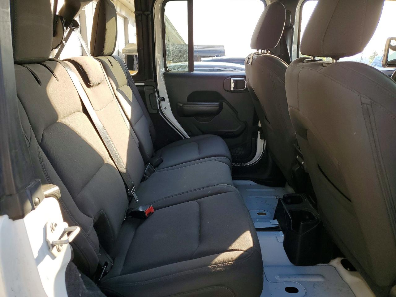 Jeep Wrangler Sport