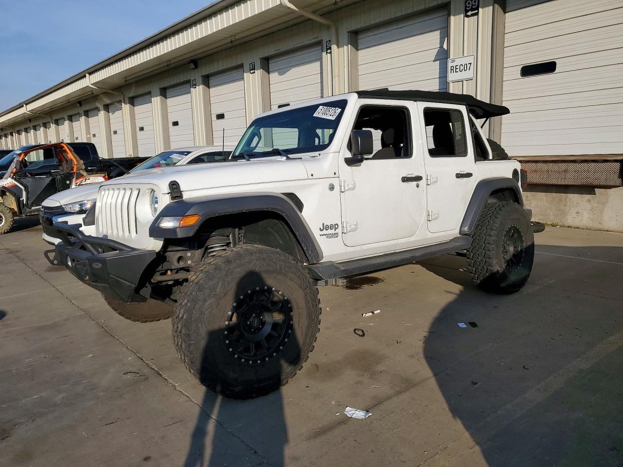 Salvage Jeep Wrangler Image
